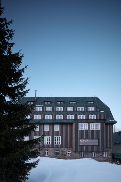 Ten si k její rekonstrukci přizval přední architektonické studio ADR, s nímž realizoval například i projekt Hostivařského pivovaru.