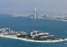 Pohled na sedmihvezdičkový hotel Burj Al Arab