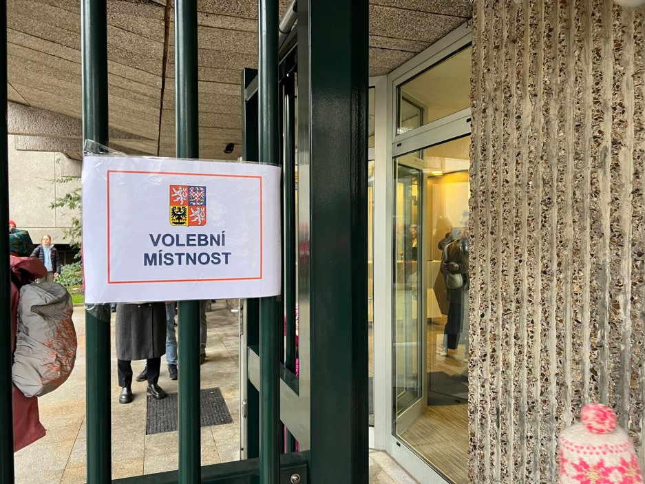 O první kolo volby prezidenta ČR byl v Londýně rekordní zájem.