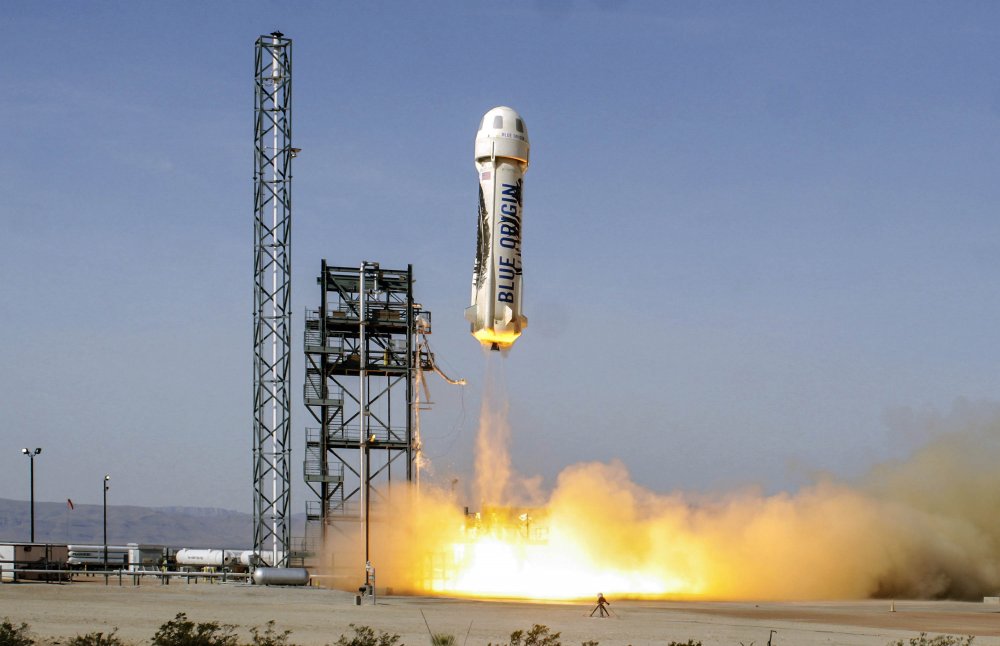 Miliardář Jeff Bezos míří do vesmíru. Jeho sen trvá už deset let.