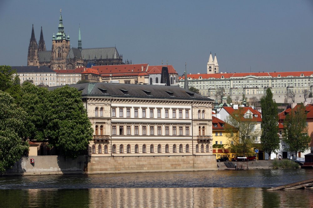 Kaiserštejnský palác