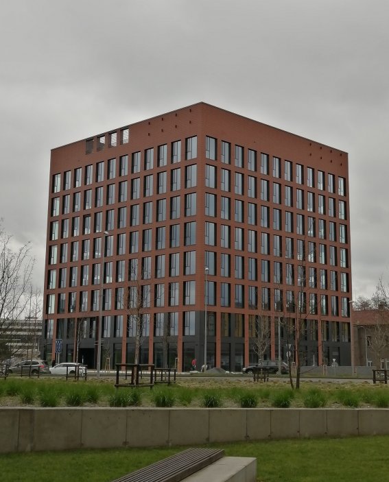 Projekt kancelářské budovy nabídne 7500 metrů čtverečních kancelářských ploch. 
