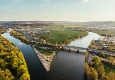 Říční niva na soutoku Berounky a Vltavy na jižní hranici Prahy má rozlohu přes 1 300 hektarů.