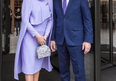 Prezident Pavel s manželkou Evou v Londýně odchází na korunovaci Karla III.