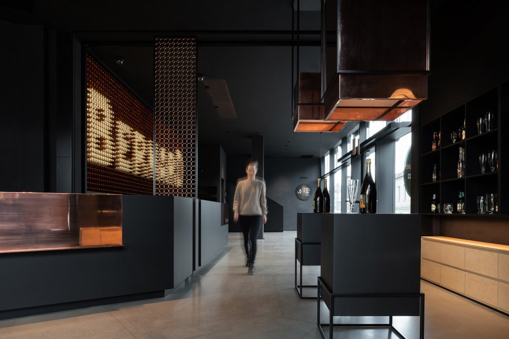 V centru je kromě pivnice s restaurací také například kinosál, expozice s modelem pivovaru nebo zimní zahrada.