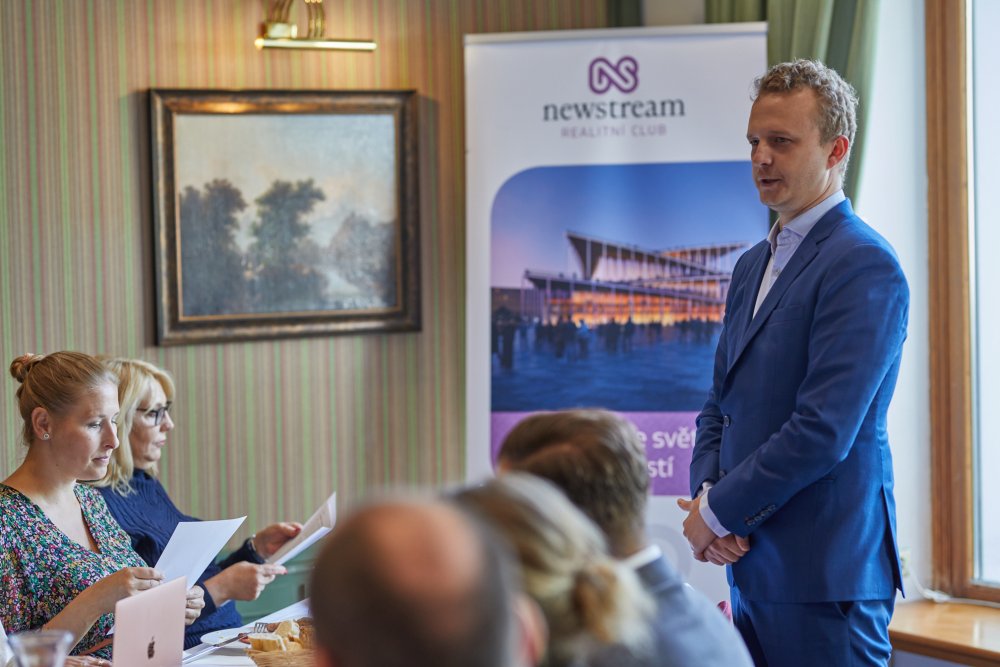 Newstream