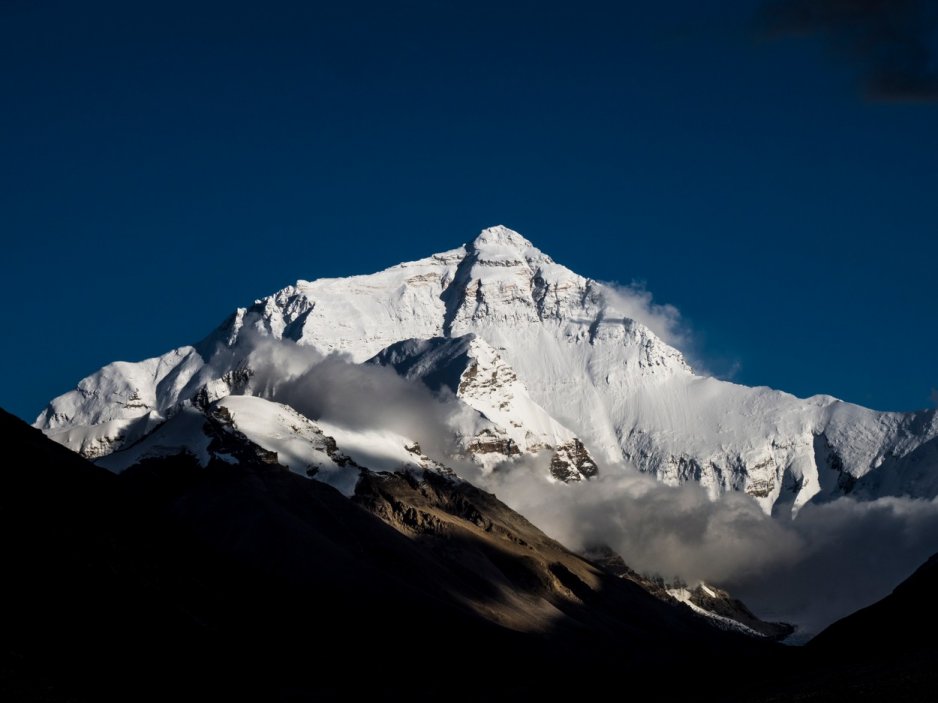 Pohled na Mount Everest ze severní strany.