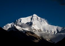 Pohled na Mount Everest ze severní strany.