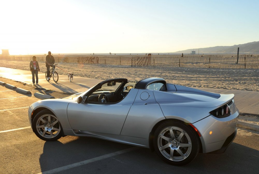 Prezentace Tesly Roadster v Santa Monice v Kalifornii 10. ledna 2009.