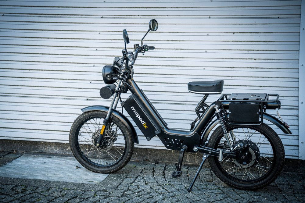 Moped s elektrický pohonem Mopedix vyjde na více než 134 tisíc korun