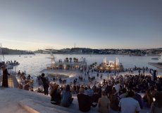 Lázně se nachází nedaleko města Arendal na jihu Norska, které patří mezi oblíbené dovolenkové destinace.
