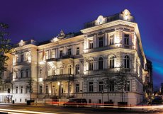 Royal Trakt Offices z roku 1875 má být jednou z nejunikátnějších kancelářských budov ve Varšavě. 