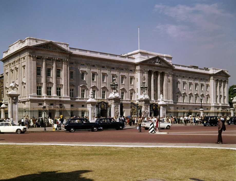 Buckinghamský palác v roce 1970.