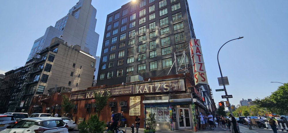 Katz´s Delicatessen se už za 135 let svého trvání stal nepochybně americkým fenoménem.