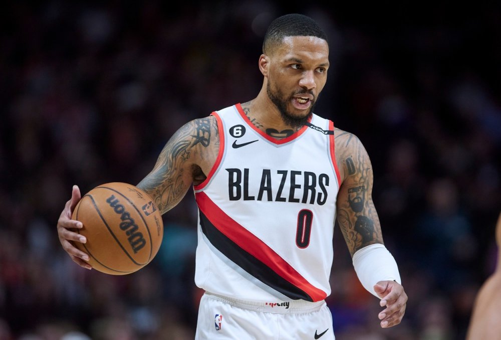 Na nejvíce peněz během sezóny si přijde Damian Lillard z týmu Portland Trail Blazers. Vydělá si celkem 60,9 milionů dolarů