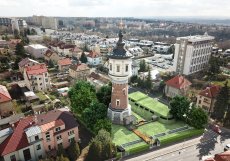 Vodárenská věž v Libni je tou nejmenší ze všech pražských vodárenských věží. Postavená byla v roce 1905 a sloužila jako zásobárna vody pro okolní, výše položené činžovní domy. Kulturní památkou je od roku 1991.