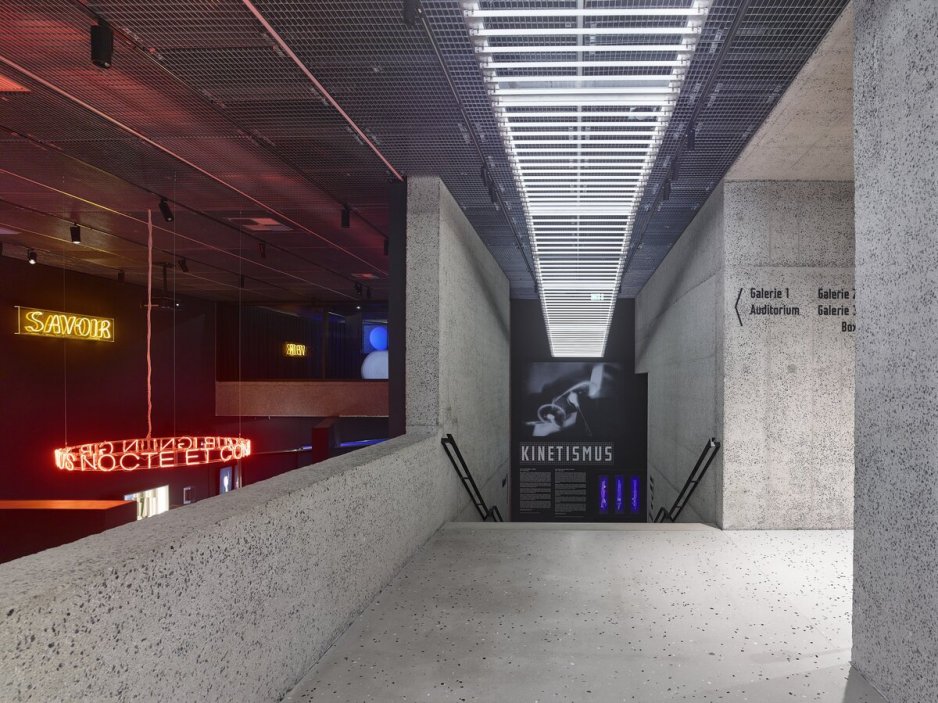 Na seznam doporučených míst k vidění v Praze se dostala i nové galerie Kunsthalle.