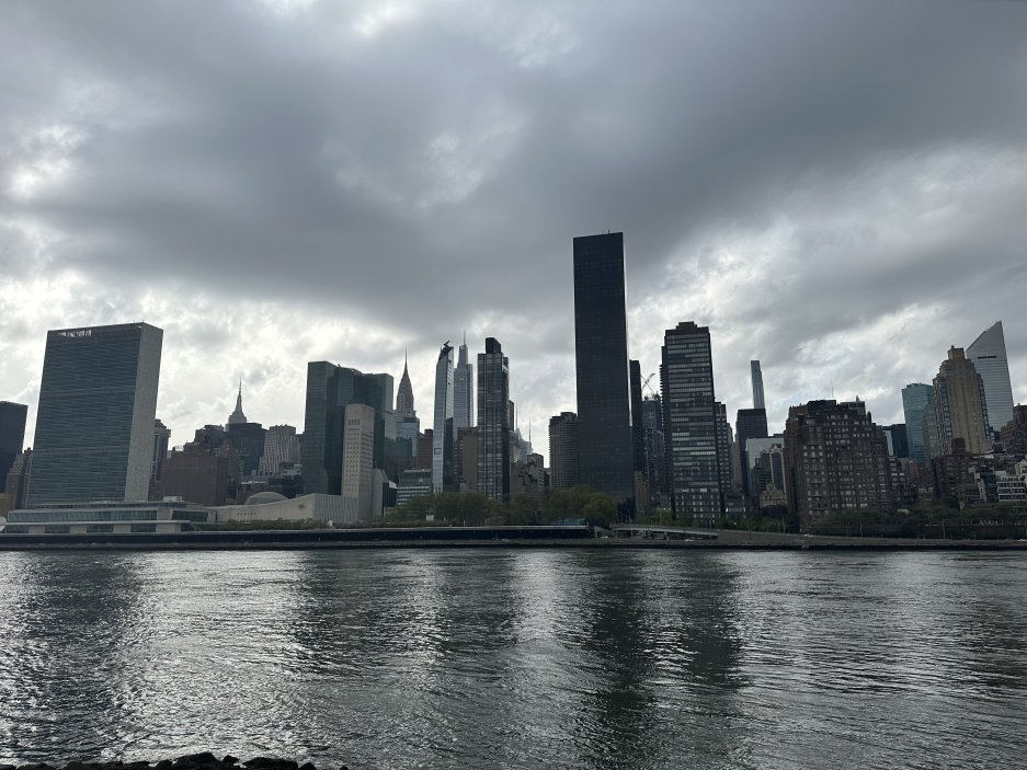 Pohled na Manhattan z Roosveltova ostrova