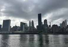 Pohled na Manhattan z Roosveltova ostrova