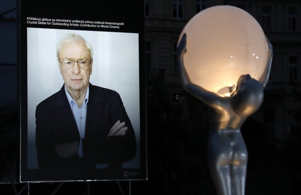 Festivalovou náladu tradičně doplňují světla v podobě hlavní ceny