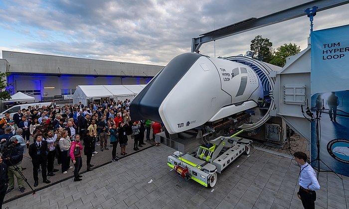 Projekt megarychlého dopravního prostředku představila společnost TUM Hyperloop na autosalonu v Mnichově v září 2023.