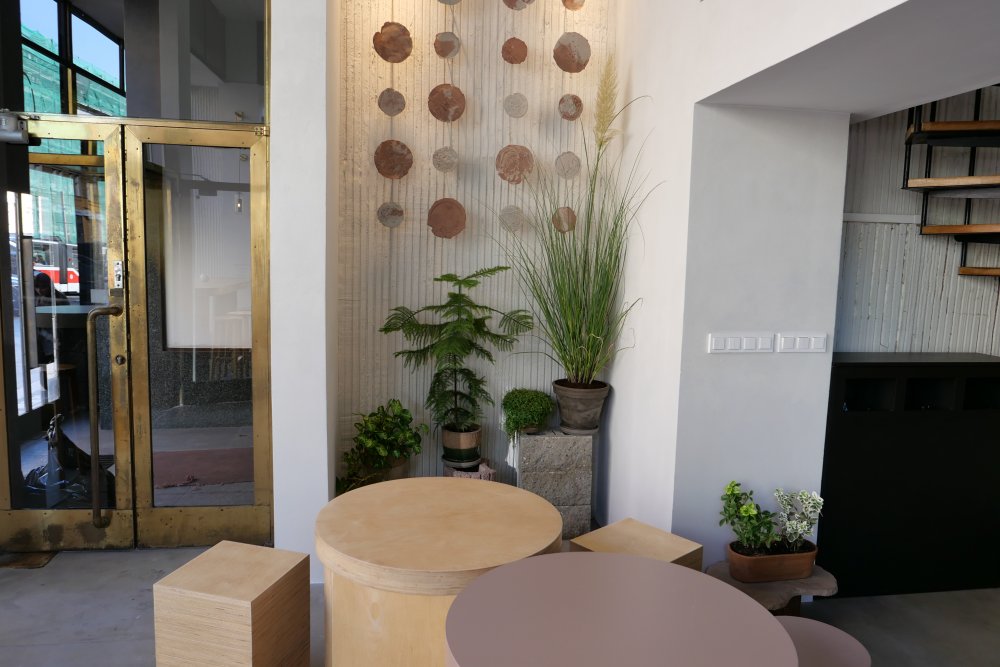 Unikátní interiér navrhla architektka Michaela Horáková a její studio MH Architects.
