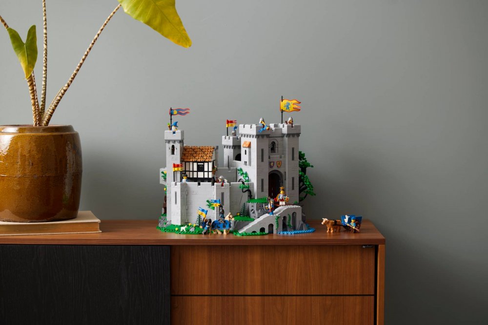 Hrad Lvího Rytíře. LEGO vydalo po několika letech opět další stavebnici z tématu Castle, mezi fanoušky je o něj obrovský zájem.