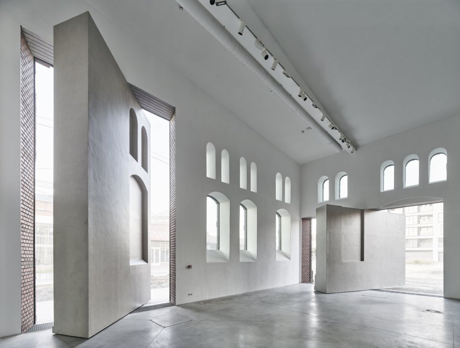 Cílem projektu bylo zachránit cenný objekt historických městských jatek a přestavět ho pro účely Galerie současného umění Plato v Ostravě.