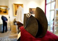 Napoleonův typický klobouk