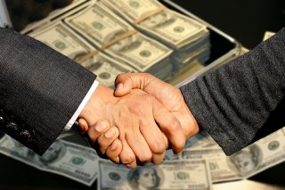 Největší a nejzajímavější fúze a akvizice v Česku a ve světě. Jak rozšiřují nadnárodní i národní firmy svůj byznys, do čeho investují miliardáři a vizionáři?